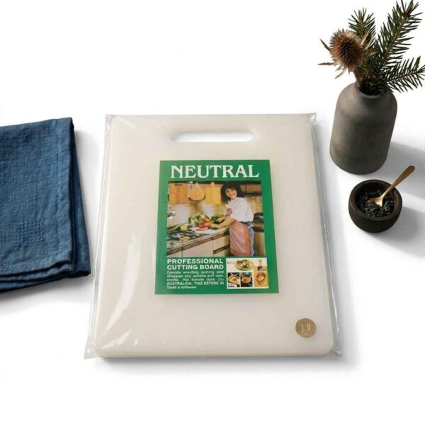 Premium 6mm acrylic cutting board measuring 17 x 10.5 inches with transparent food-safe design